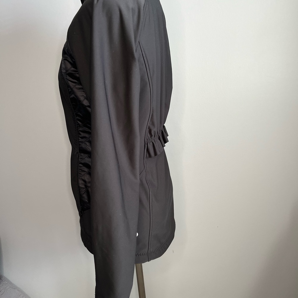 Lululemon Wind Runner Softshell Jacket Size 4 - image 5